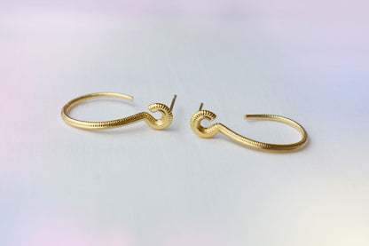 Medium S-Shaped Hoops 18k gold vermeil