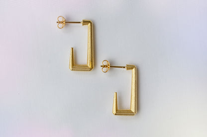 Medium Angled Hoops 18k gold vermeil